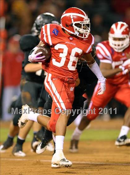 Thumbnail 3 in Mater Dei vs. Servite photogallery.