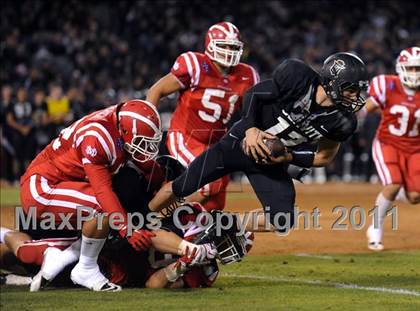 Thumbnail 1 in Mater Dei vs. Servite photogallery.
