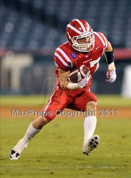 Thumbnail 3 in Mater Dei vs. Servite photogallery.