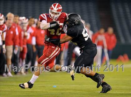 Thumbnail 2 in Mater Dei vs. Servite photogallery.