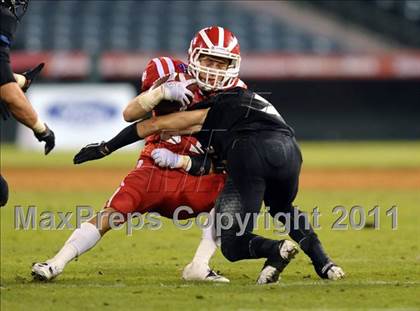 Thumbnail 3 in Mater Dei vs. Servite photogallery.