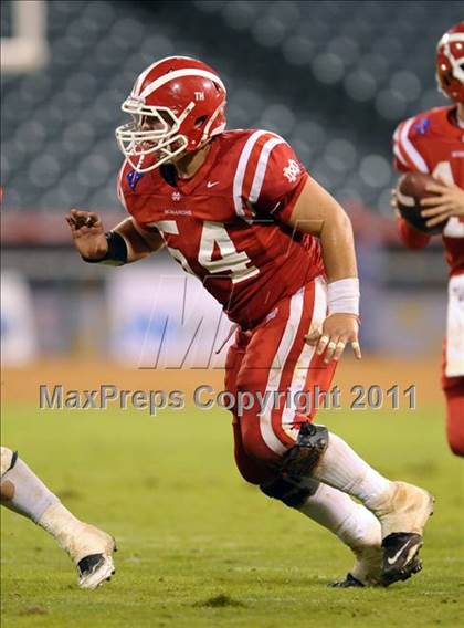 Thumbnail 2 in Mater Dei vs. Servite photogallery.