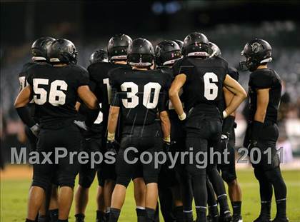 Thumbnail 1 in Mater Dei vs. Servite photogallery.
