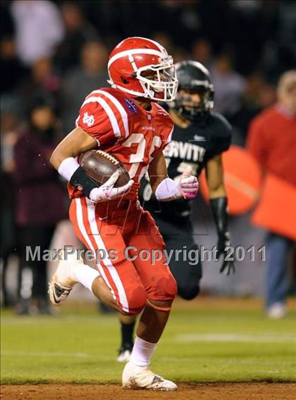 Thumbnail 1 in Mater Dei vs. Servite photogallery.