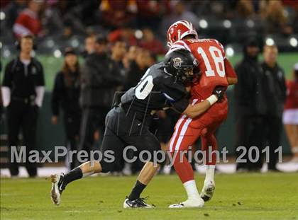 Thumbnail 1 in Mater Dei vs. Servite photogallery.