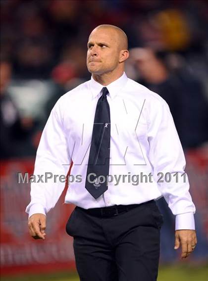 Thumbnail 2 in Mater Dei vs. Servite photogallery.