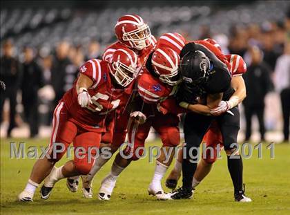 Thumbnail 1 in Mater Dei vs. Servite photogallery.