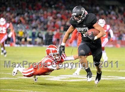 Thumbnail 2 in Mater Dei vs. Servite photogallery.