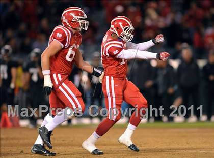 Thumbnail 1 in Mater Dei vs. Servite photogallery.