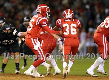 Thumbnail 1 in Mater Dei vs. Servite photogallery.
