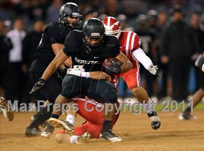 Thumbnail 1 in Mater Dei vs. Servite photogallery.
