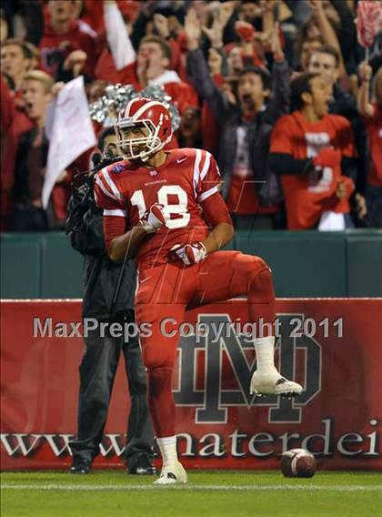 Thumbnail 2 in Mater Dei vs. Servite photogallery.