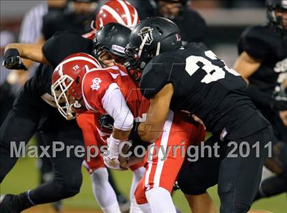 Thumbnail 2 in Mater Dei vs. Servite photogallery.