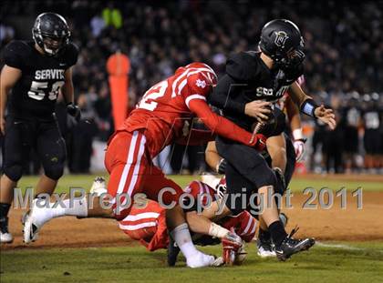 Thumbnail 1 in Mater Dei vs. Servite photogallery.