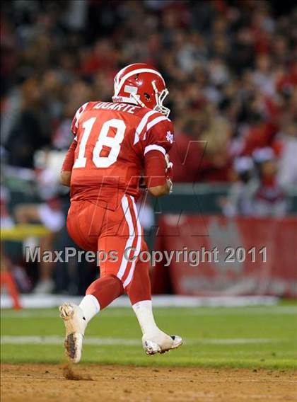 Thumbnail 1 in Mater Dei vs. Servite photogallery.