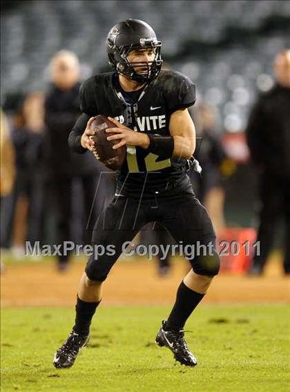 Thumbnail 1 in Mater Dei vs. Servite photogallery.