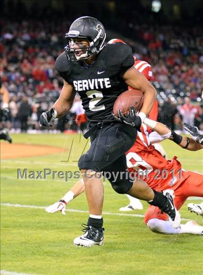 Thumbnail 1 in Mater Dei vs. Servite photogallery.