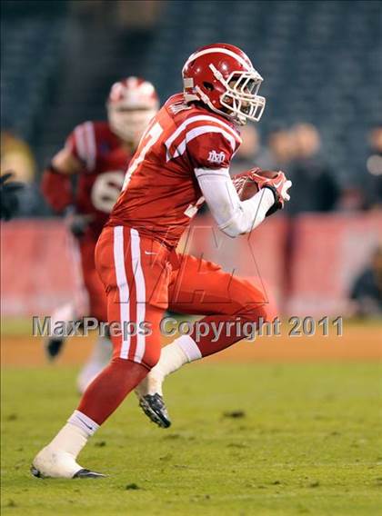 Thumbnail 1 in Mater Dei vs. Servite photogallery.