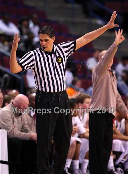 Thumbnail 1 in Lincoln vs. St. Francis (CIF State D2 Final) photogallery.