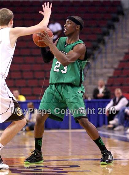 Thumbnail 2 in Lincoln vs. St. Francis (CIF State D2 Final) photogallery.