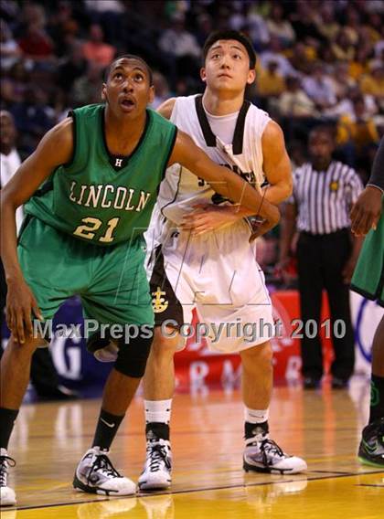 Thumbnail 3 in Lincoln vs. St. Francis (CIF State D2 Final) photogallery.