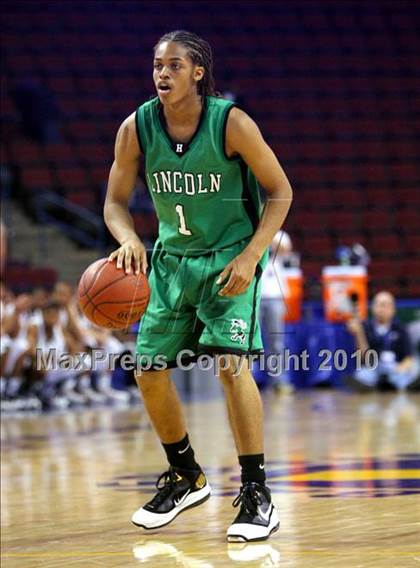 Thumbnail 3 in Lincoln vs. St. Francis (CIF State D2 Final) photogallery.