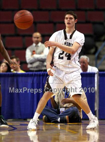 Thumbnail 2 in Lincoln vs. St. Francis (CIF State D2 Final) photogallery.