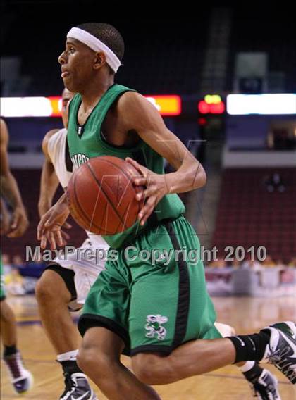 Thumbnail 2 in Lincoln vs. St. Francis (CIF State D2 Final) photogallery.