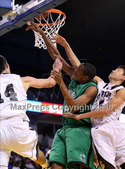 Thumbnail 1 in Lincoln vs. St. Francis (CIF State D2 Final) photogallery.
