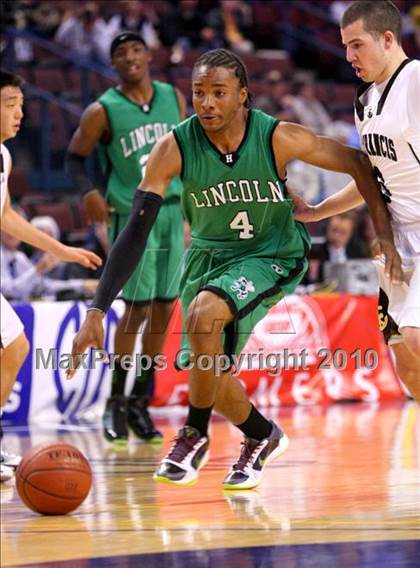 Thumbnail 3 in Lincoln vs. St. Francis (CIF State D2 Final) photogallery.