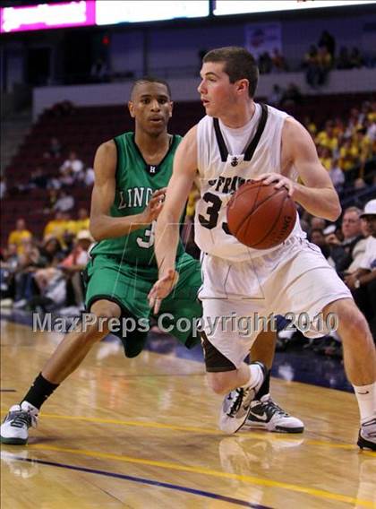 Thumbnail 1 in Lincoln vs. St. Francis (CIF State D2 Final) photogallery.