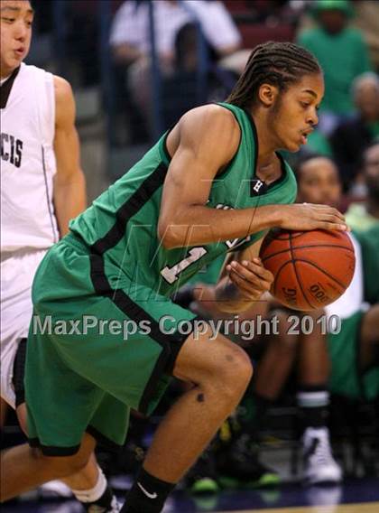 Thumbnail 1 in Lincoln vs. St. Francis (CIF State D2 Final) photogallery.