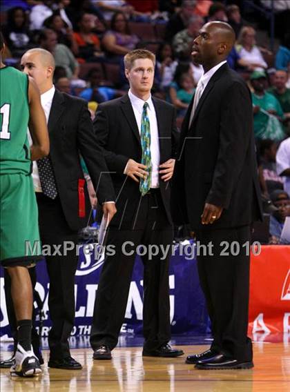 Thumbnail 1 in Lincoln vs. St. Francis (CIF State D2 Final) photogallery.
