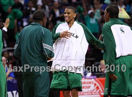 Thumbnail 1 in Lincoln vs. St. Francis (CIF State D2 Final) photogallery.