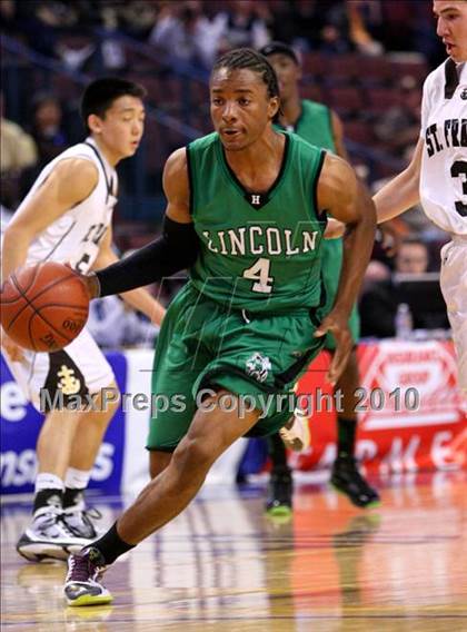 Thumbnail 1 in Lincoln vs. St. Francis (CIF State D2 Final) photogallery.