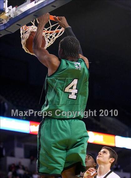 Thumbnail 3 in Lincoln vs. St. Francis (CIF State D2 Final) photogallery.