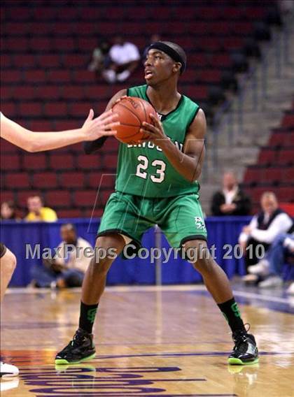 Thumbnail 1 in Lincoln vs. St. Francis (CIF State D2 Final) photogallery.