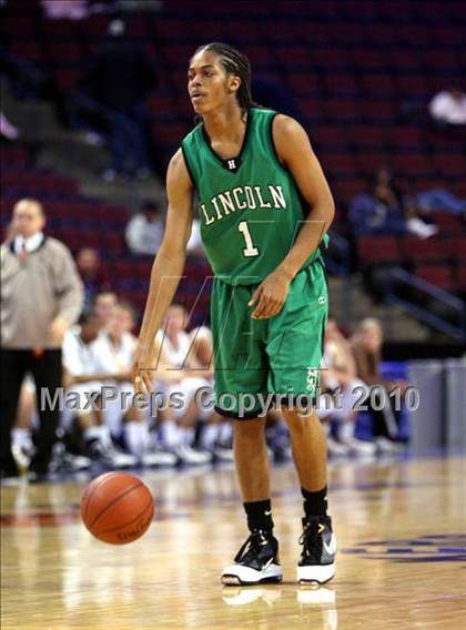 Thumbnail 1 in Lincoln vs. St. Francis (CIF State D2 Final) photogallery.