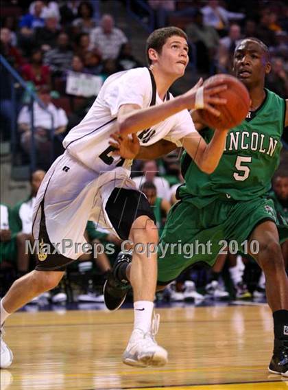 Thumbnail 2 in Lincoln vs. St. Francis (CIF State D2 Final) photogallery.