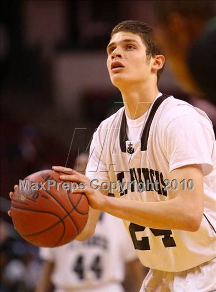 Thumbnail 2 in Lincoln vs. St. Francis (CIF State D2 Final) photogallery.