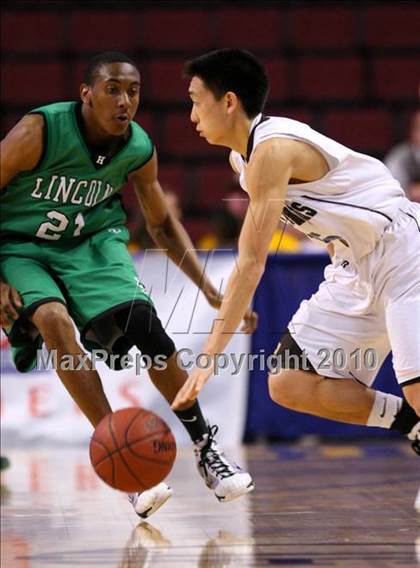 Thumbnail 2 in Lincoln vs. St. Francis (CIF State D2 Final) photogallery.