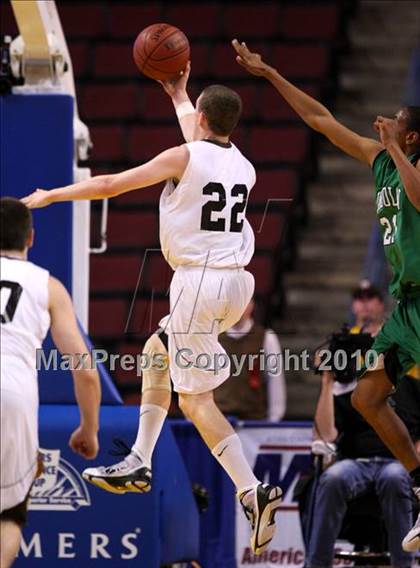 Thumbnail 2 in Lincoln vs. St. Francis (CIF State D2 Final) photogallery.