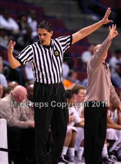 Thumbnail 2 in Lincoln vs. St. Francis (CIF State D2 Final) photogallery.