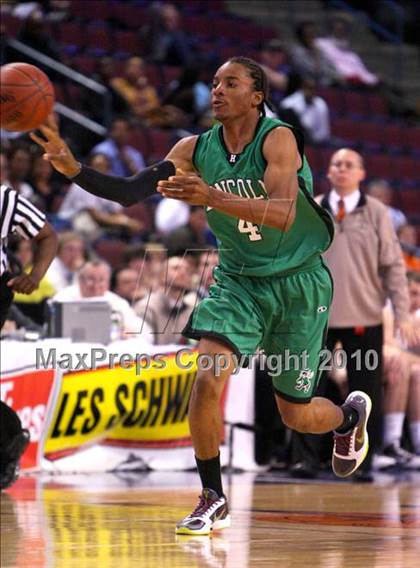 Thumbnail 1 in Lincoln vs. St. Francis (CIF State D2 Final) photogallery.