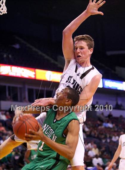Thumbnail 2 in Lincoln vs. St. Francis (CIF State D2 Final) photogallery.