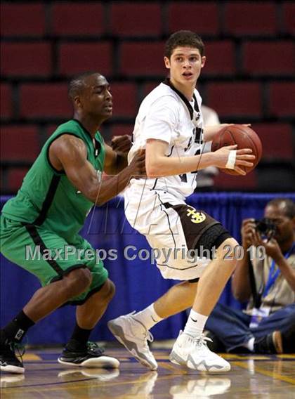 Thumbnail 2 in Lincoln vs. St. Francis (CIF State D2 Final) photogallery.