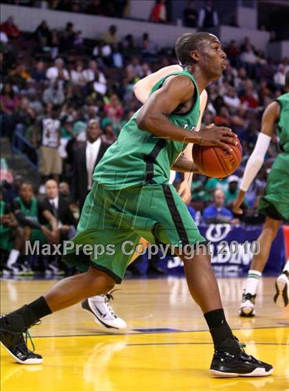 Thumbnail 2 in Lincoln vs. St. Francis (CIF State D2 Final) photogallery.