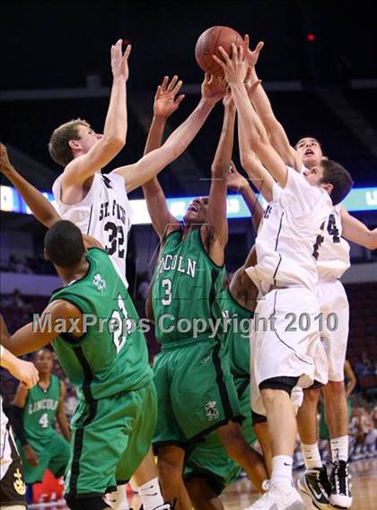 Thumbnail 3 in Lincoln vs. St. Francis (CIF State D2 Final) photogallery.