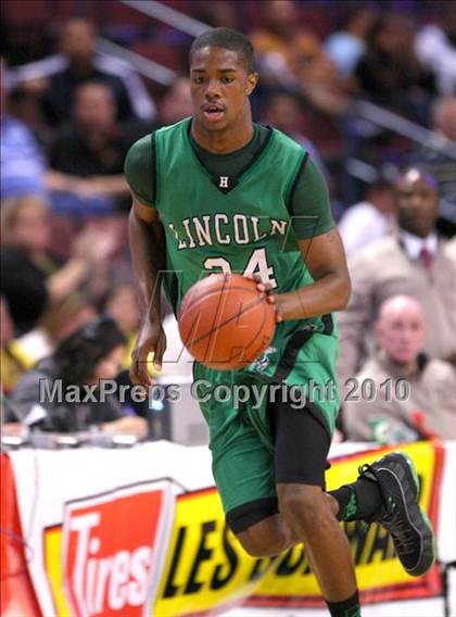 Thumbnail 3 in Lincoln vs. St. Francis (CIF State D2 Final) photogallery.