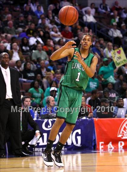 Thumbnail 1 in Lincoln vs. St. Francis (CIF State D2 Final) photogallery.
